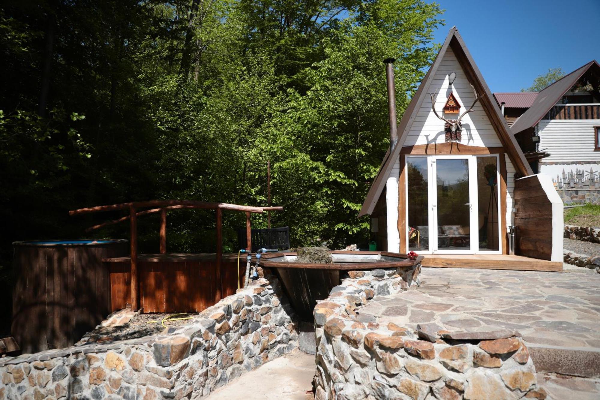 База Відпочинку Forest Stream Svalyava Ngoại thất bức ảnh
