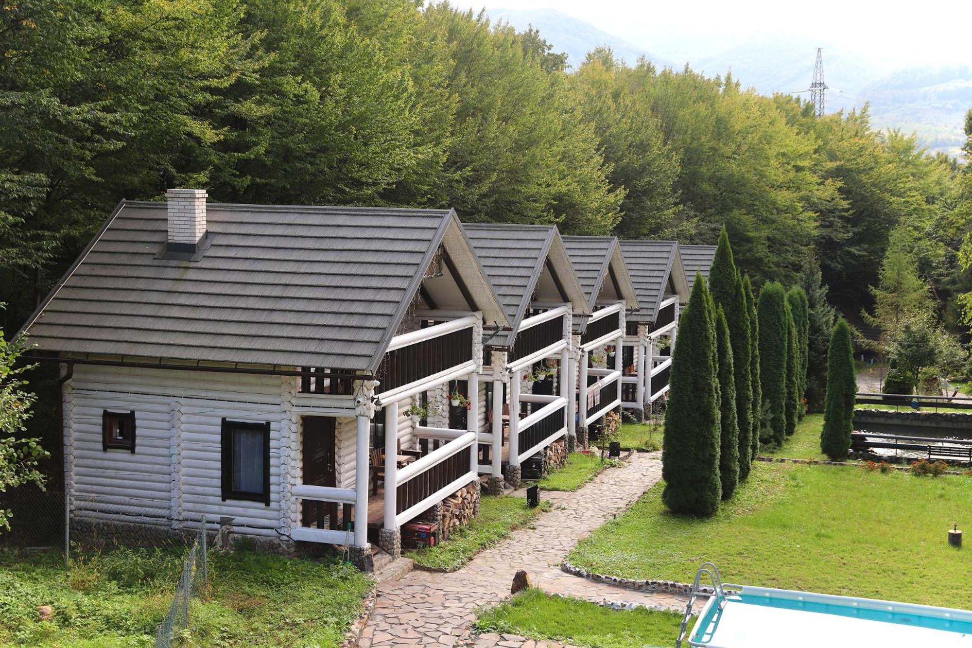 База Відпочинку Forest Stream Svalyava Ngoại thất bức ảnh